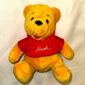DISNEYLAND 8” PLUSH POOH BEAR